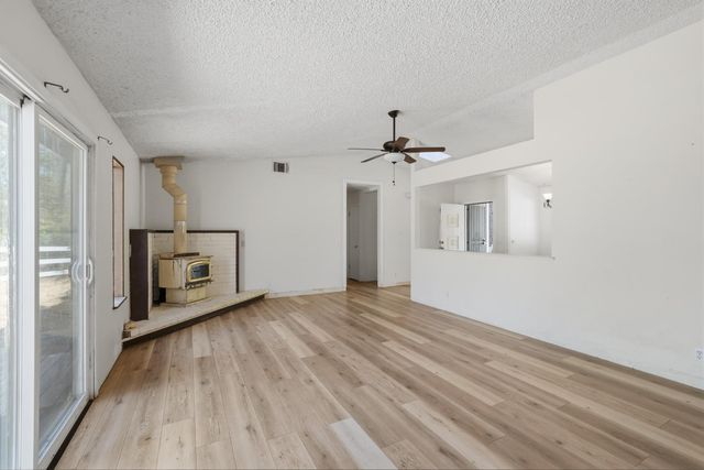 10640 Devonshire Cir, Penn Valley, CA 95946