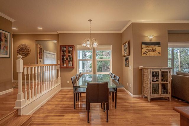 472 Scenic Drive, Ashland, OR 97520