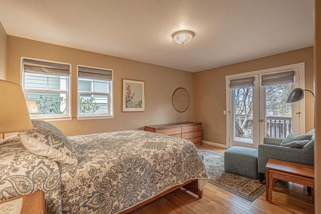 472 Scenic Drive, Ashland, OR 97520