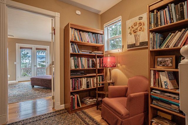 472 Scenic Drive, Ashland, OR 97520