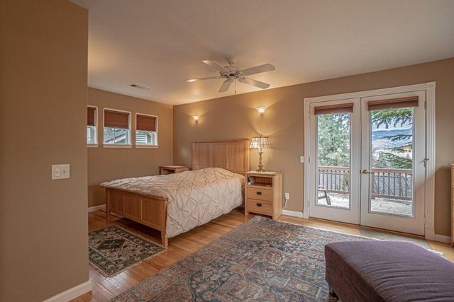 472 Scenic Drive, Ashland, OR 97520