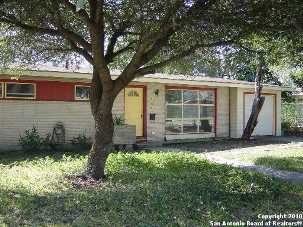 454 Sharon Dr, San Antonio, TX 78216