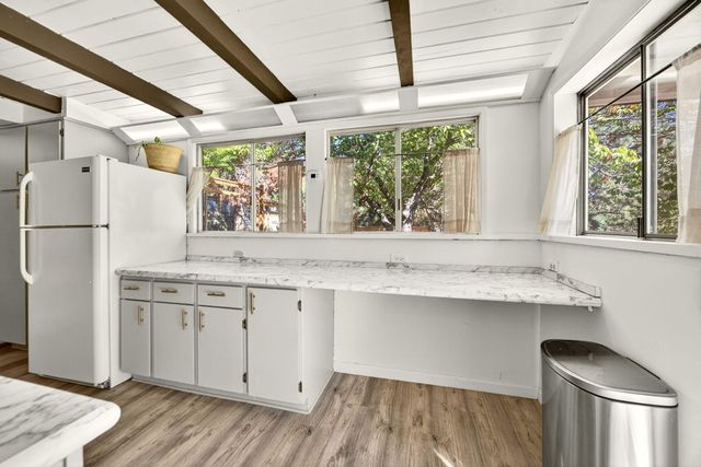 34 Scenic Drive, Ashland, OR 97520
