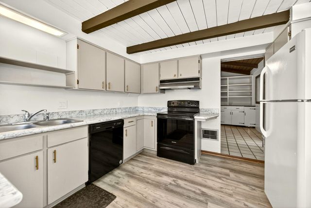 34 Scenic Drive, Ashland, OR 97520