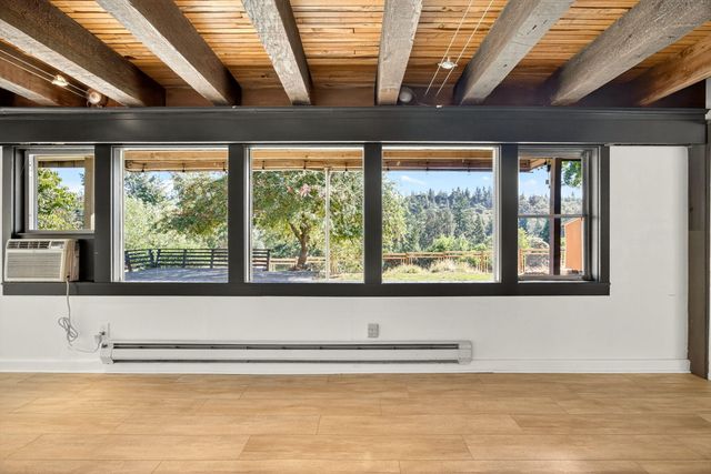 34 Scenic Drive, Ashland, OR 97520