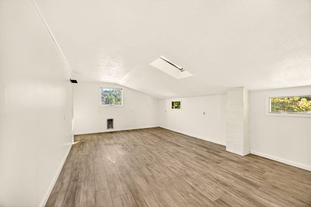 34 Scenic Drive, Ashland, OR 97520