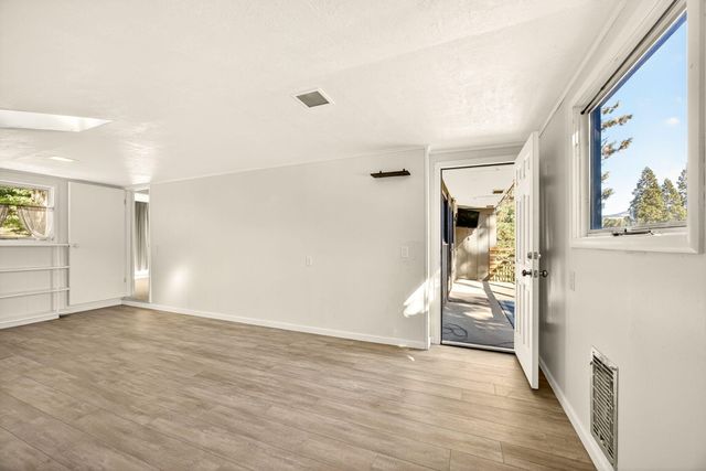 34 Scenic Drive, Ashland, OR 97520