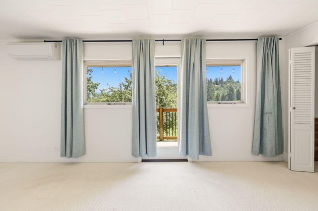 34 Scenic Drive, Ashland, OR 97520