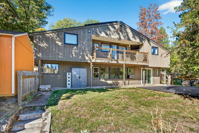 34 Scenic Drive, Ashland, OR 97520