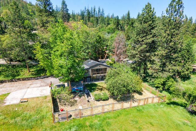 34 Scenic Drive, Ashland, OR 97520