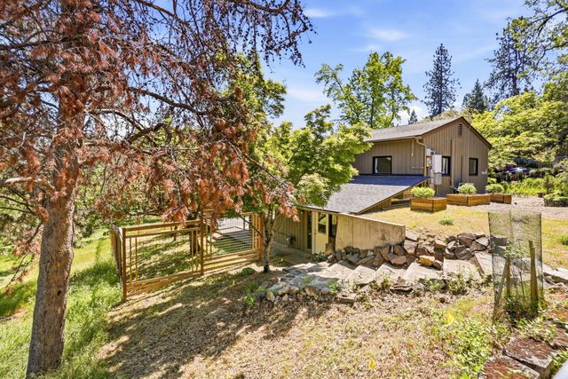 34 Scenic Drive, Ashland, OR 97520