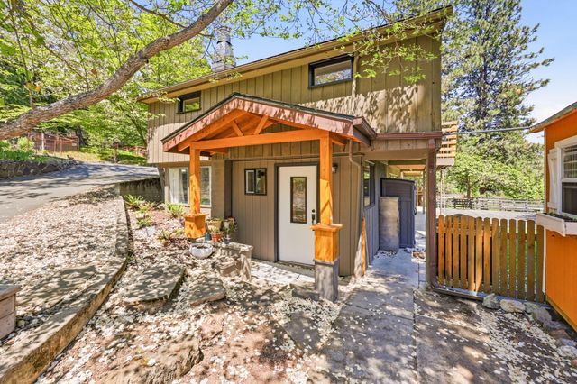 34 Scenic Drive, Ashland, OR 97520