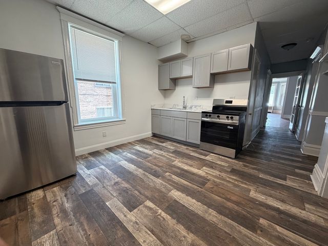 7817 S South Shore Drive 1, Chicago, IL 60649