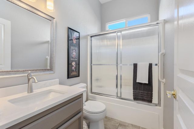 4108 Tahoe Vista Dr, Rocklin, CA 95765