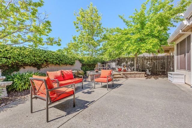 4108 Tahoe Vista Dr, Rocklin, CA 95765