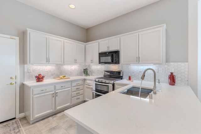 4108 Tahoe Vista Dr, Rocklin, CA 95765