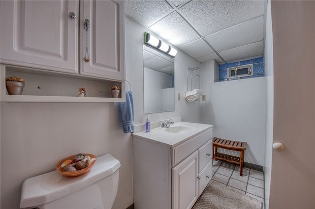 3931 Hoosac St, Greenfield, PA 15207