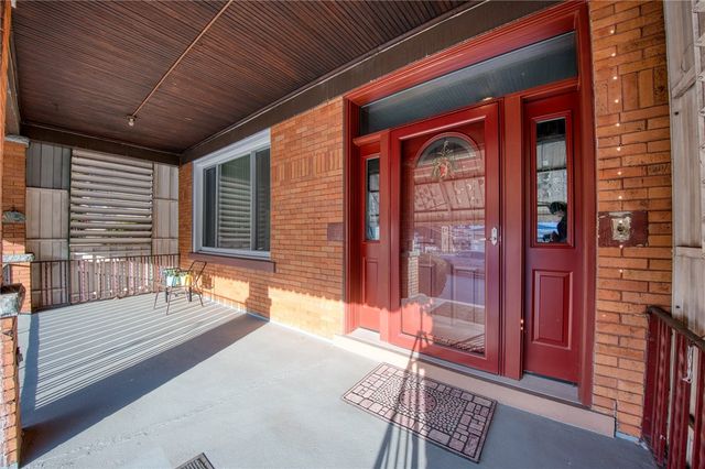 3931 Hoosac St, Greenfield, PA 15207