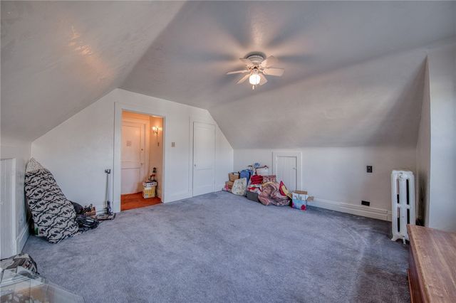 3931 Hoosac St, Greenfield, PA 15207