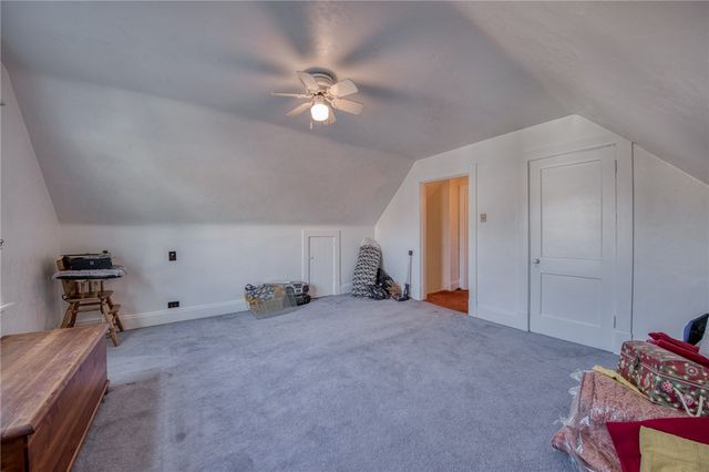 3931 Hoosac St, Greenfield, PA 15207