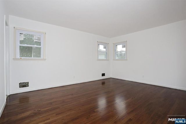 7-32 Richard Street, Fair Lawn, NJ 07410