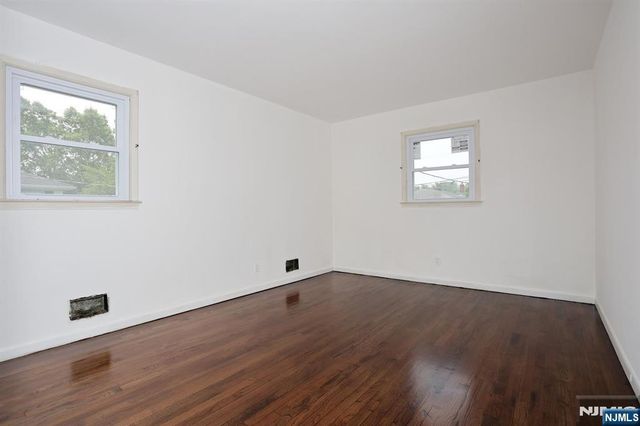 7-32 Richard Street, Fair Lawn, NJ 07410
