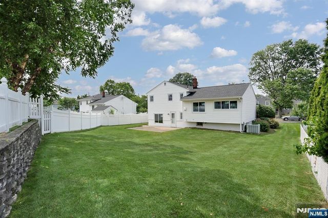 7-32 Richard Street, Fair Lawn, NJ 07410