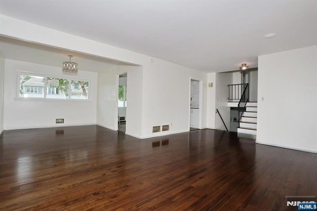 7-32 Richard Street, Fair Lawn, NJ 07410