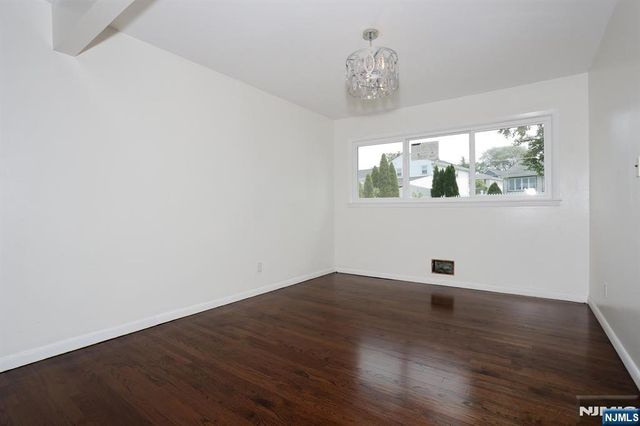 7-32 Richard Street, Fair Lawn, NJ 07410