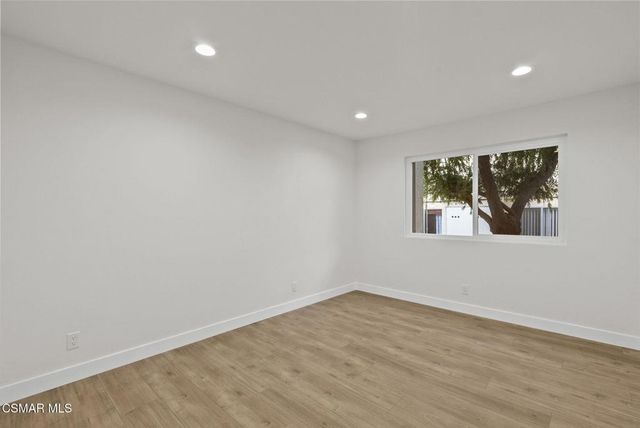 1246 Patricia Avenue 21, Simi Valley, CA 93065