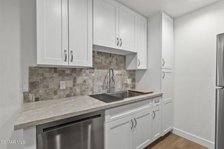 1246 Patricia Avenue 21, Simi Valley, CA 93065