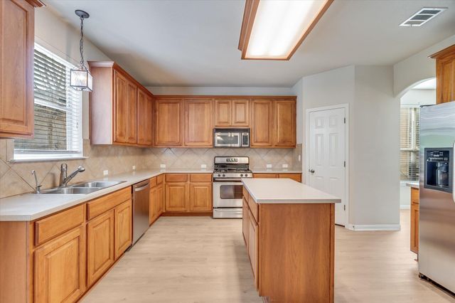 4029 Lake Edge WAY, Pflugerville, TX 78660