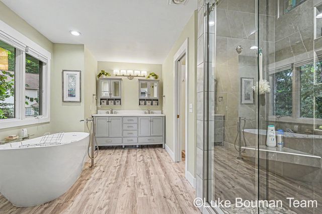 46 Counts Cove Court, Holland, MI 49424