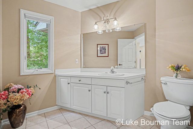 46 Counts Cove Court, Holland, MI 49424