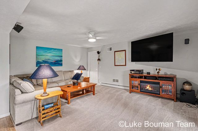46 Counts Cove Court, Holland, MI 49424