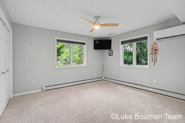 46 Counts Cove Court, Holland, MI 49424