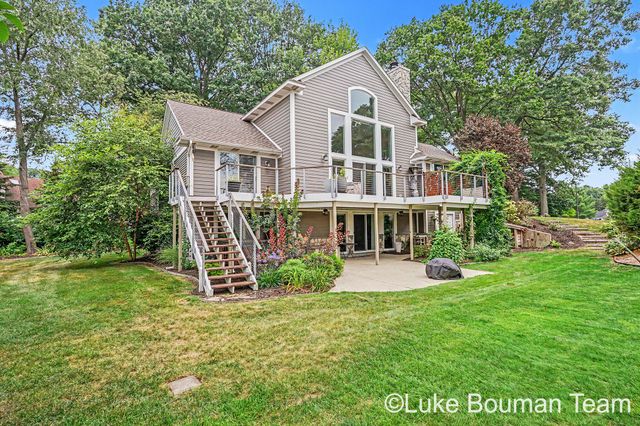46 Counts Cove Court, Holland, MI 49424