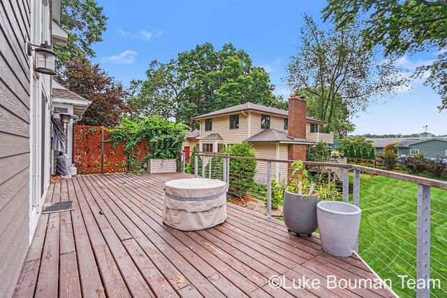 46 Counts Cove Court, Holland, MI 49424