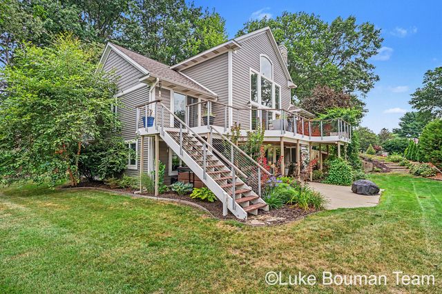 46 Counts Cove Court, Holland, MI 49424