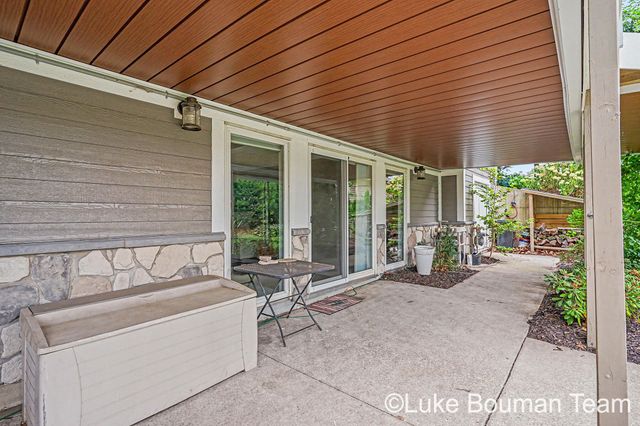 46 Counts Cove Court, Holland, MI 49424
