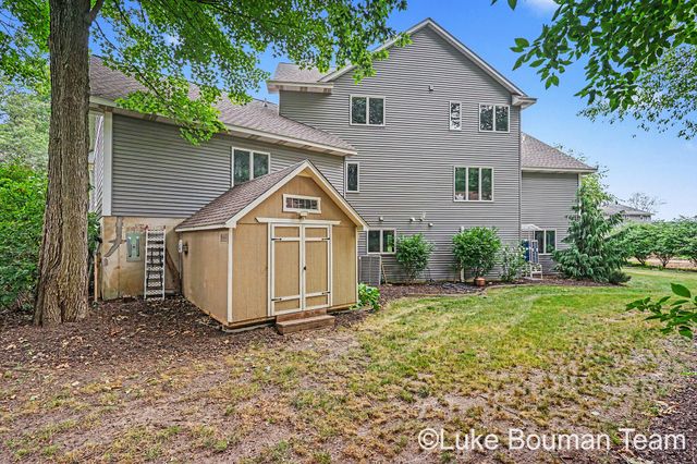 46 Counts Cove Court, Holland, MI 49424
