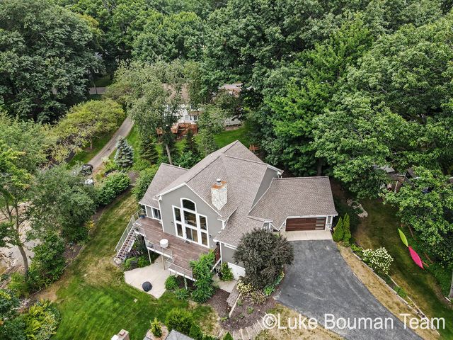 46 Counts Cove Court, Holland, MI 49424
