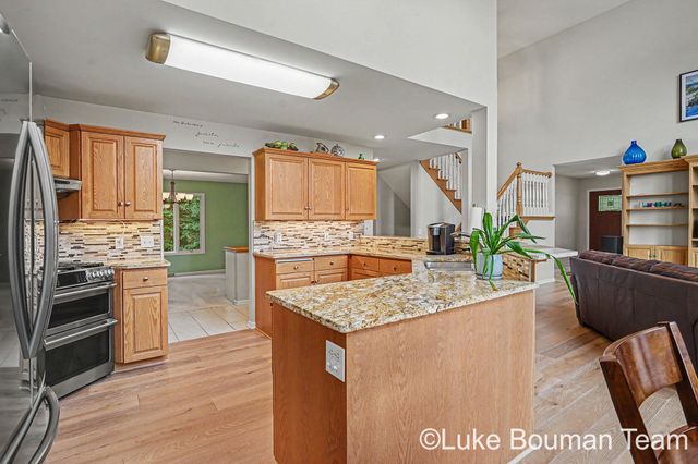 46 Counts Cove Court, Holland, MI 49424