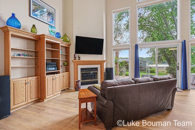 46 Counts Cove Court, Holland, MI 49424