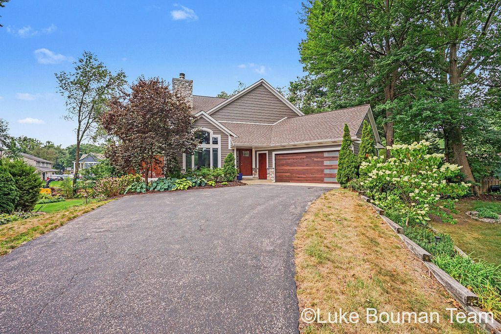46 Counts Cove Court, Holland, MI 49424