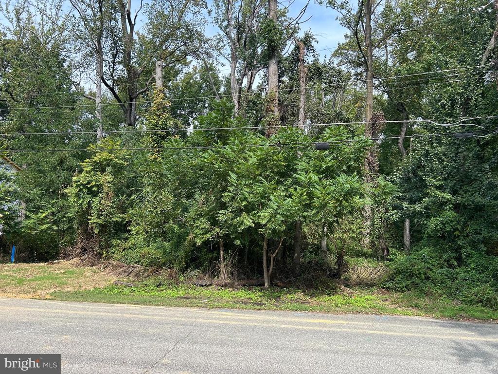6106 WESSON DR, Suitland, MD 20746