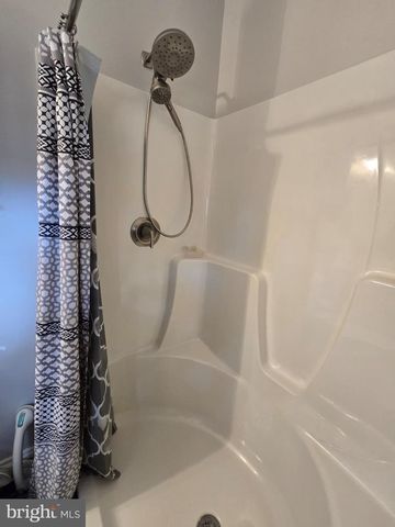 209 3RD ST, Crumpton, MD 21628