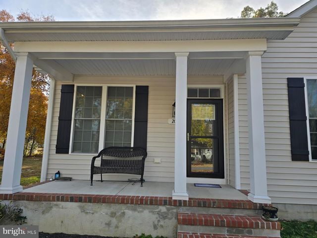 209 3RD ST, Crumpton, MD 21628