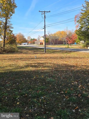 209 3RD ST, Crumpton, MD 21628