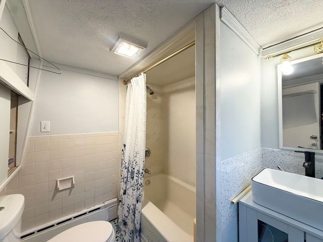 58 Lake St 58, Waltham, MA 02451
